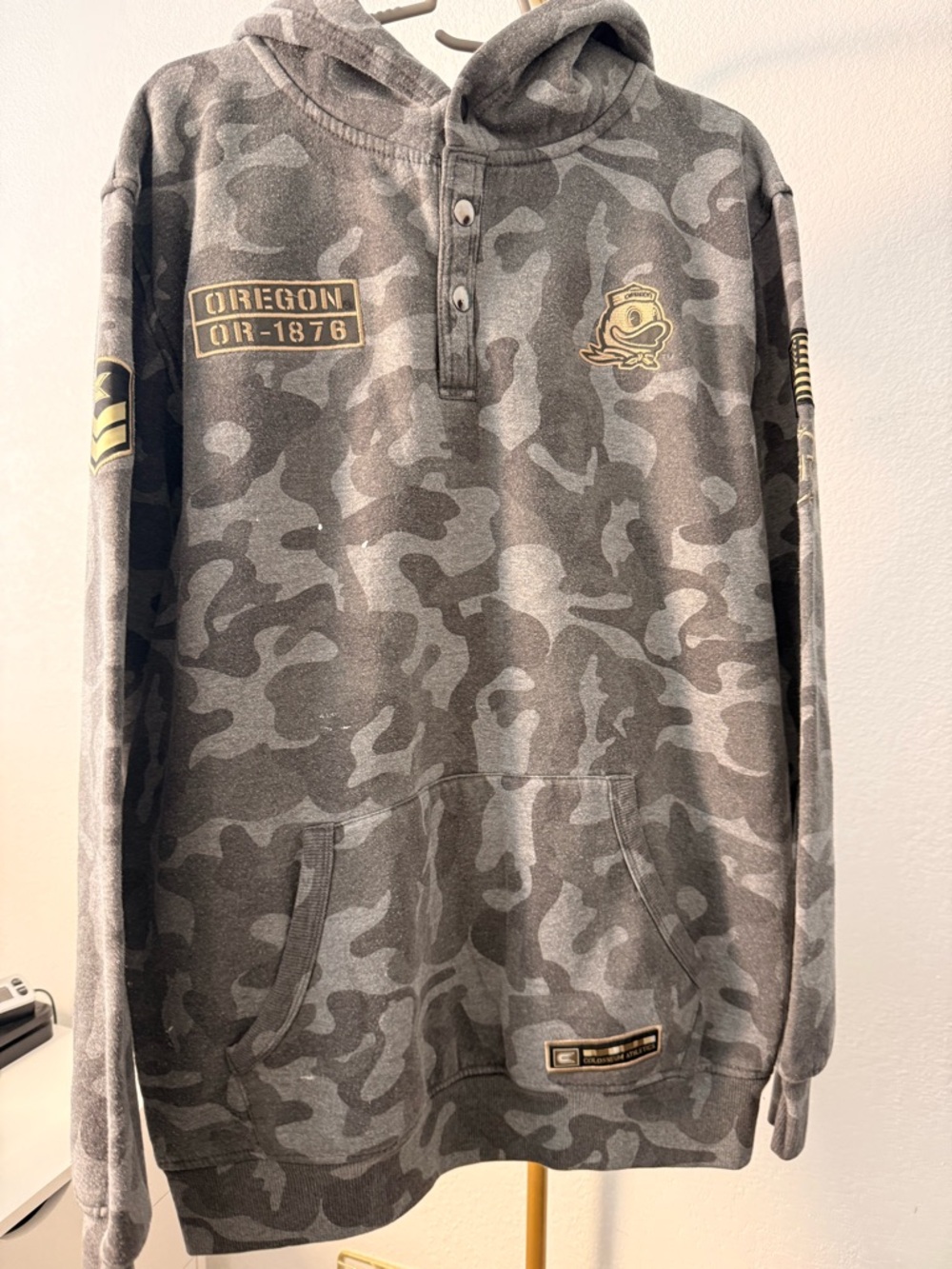 Oregon Ducks Camo Hoodie Men’s Colosseum Athletics Pullover